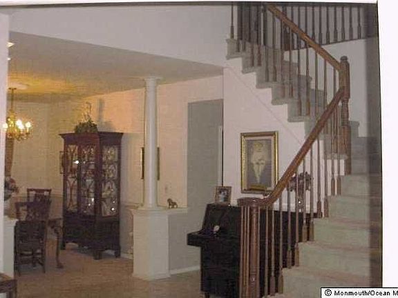 2 story foyer