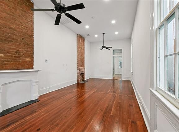 3rd image of 3134 Burgundy St