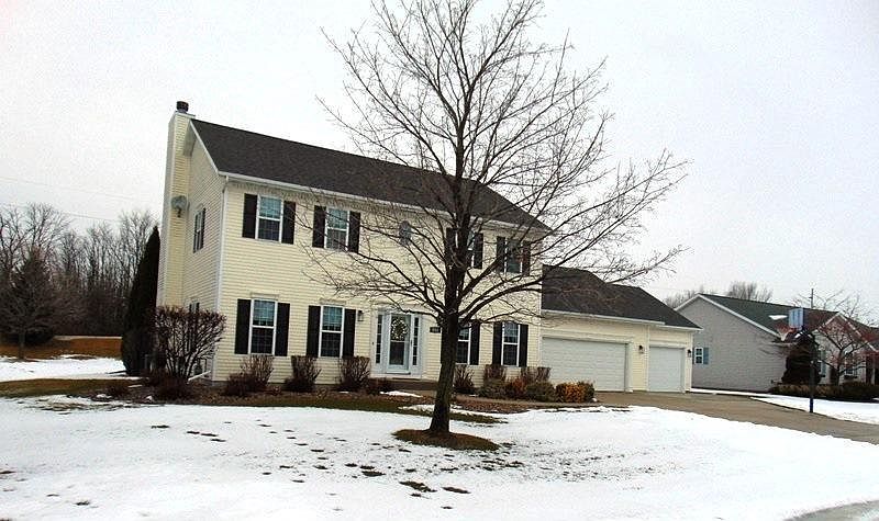 1st image of 844 Woodview Ave