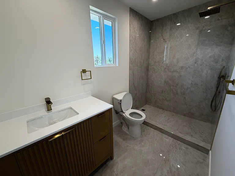 10834 Stagg St — Photo 7