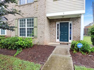 2 Musket Ln, Hampton, VA 23666