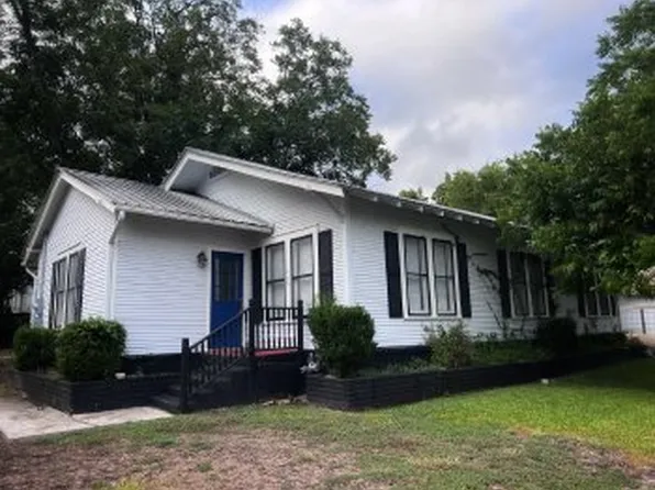 420 Willow Ave #A, New Braunfels, TX 78130
