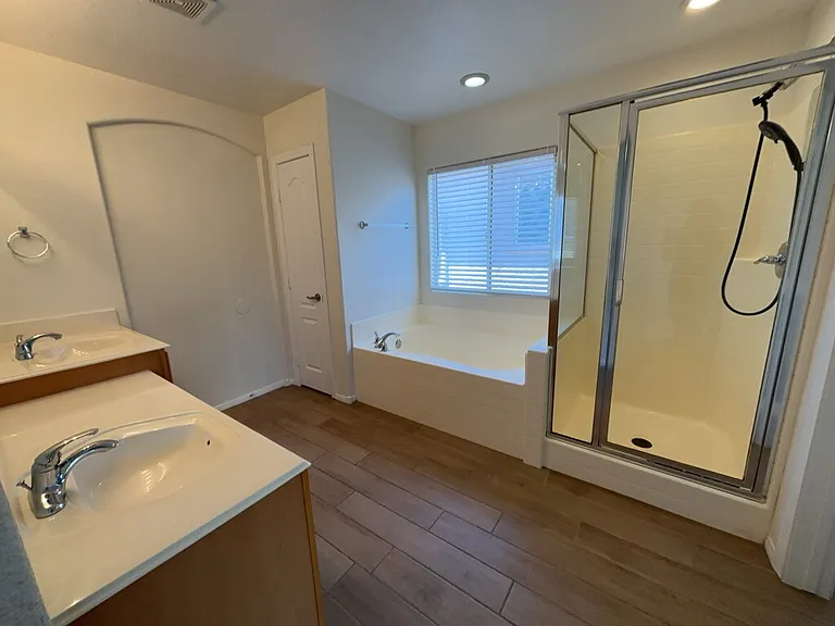 9237 Harbor Stream Ave — Photo 11