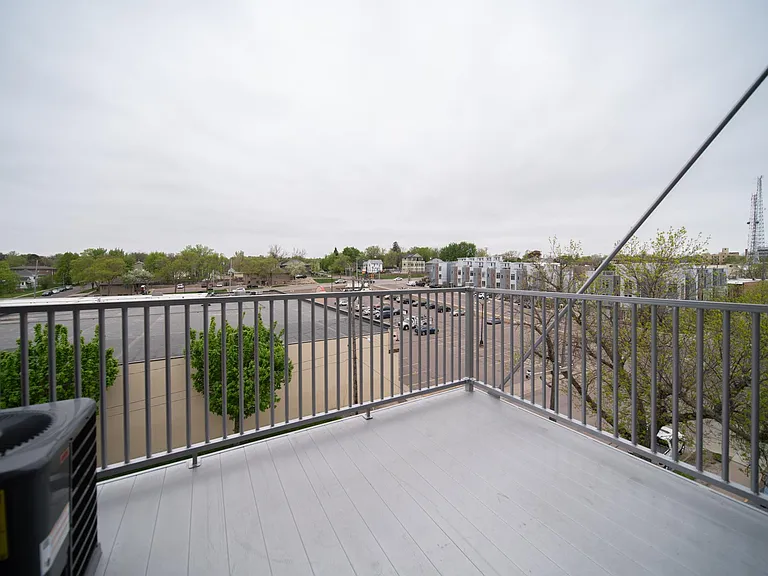 The Rutherford: Deck