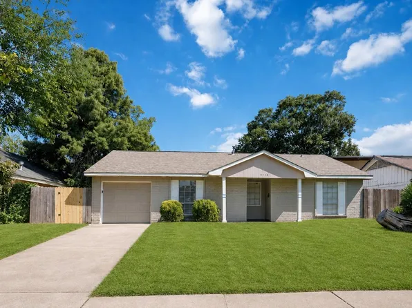 5114 Heatherbrook Dr, Houston, TX 77045