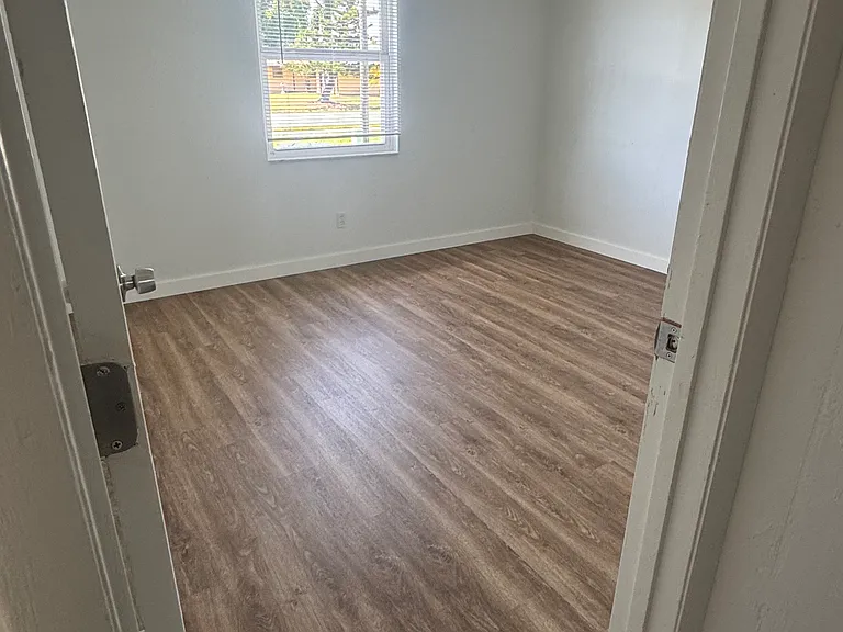 8204 San Carlos Blvd — Photo 8