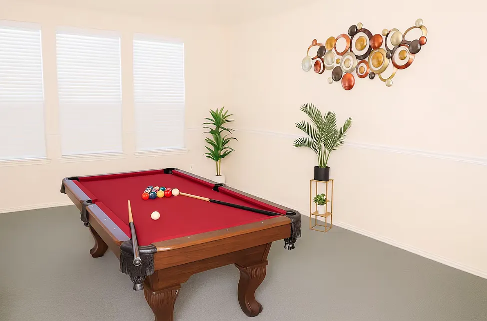 5 bed, $5,800 — Photo 4