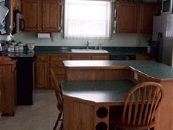 4th image of 10596 E Lincoln Way