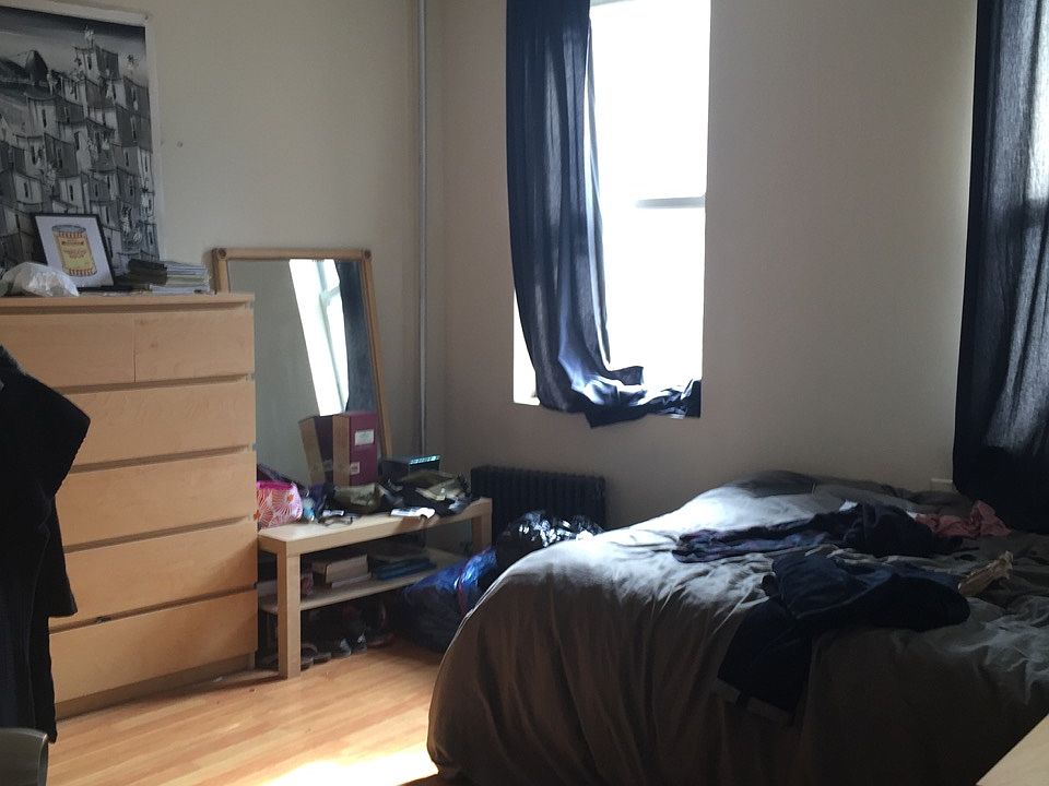2nd image of 199 Grand St APT 2