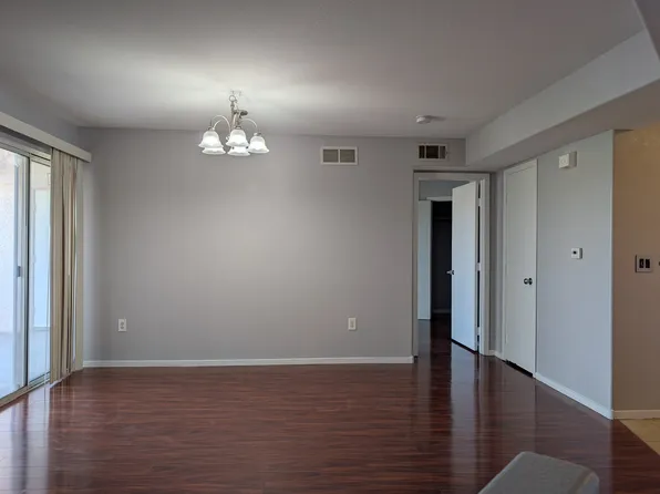 4555 E Sahara Ave Unit 204, Las Vegas, NV 89104
