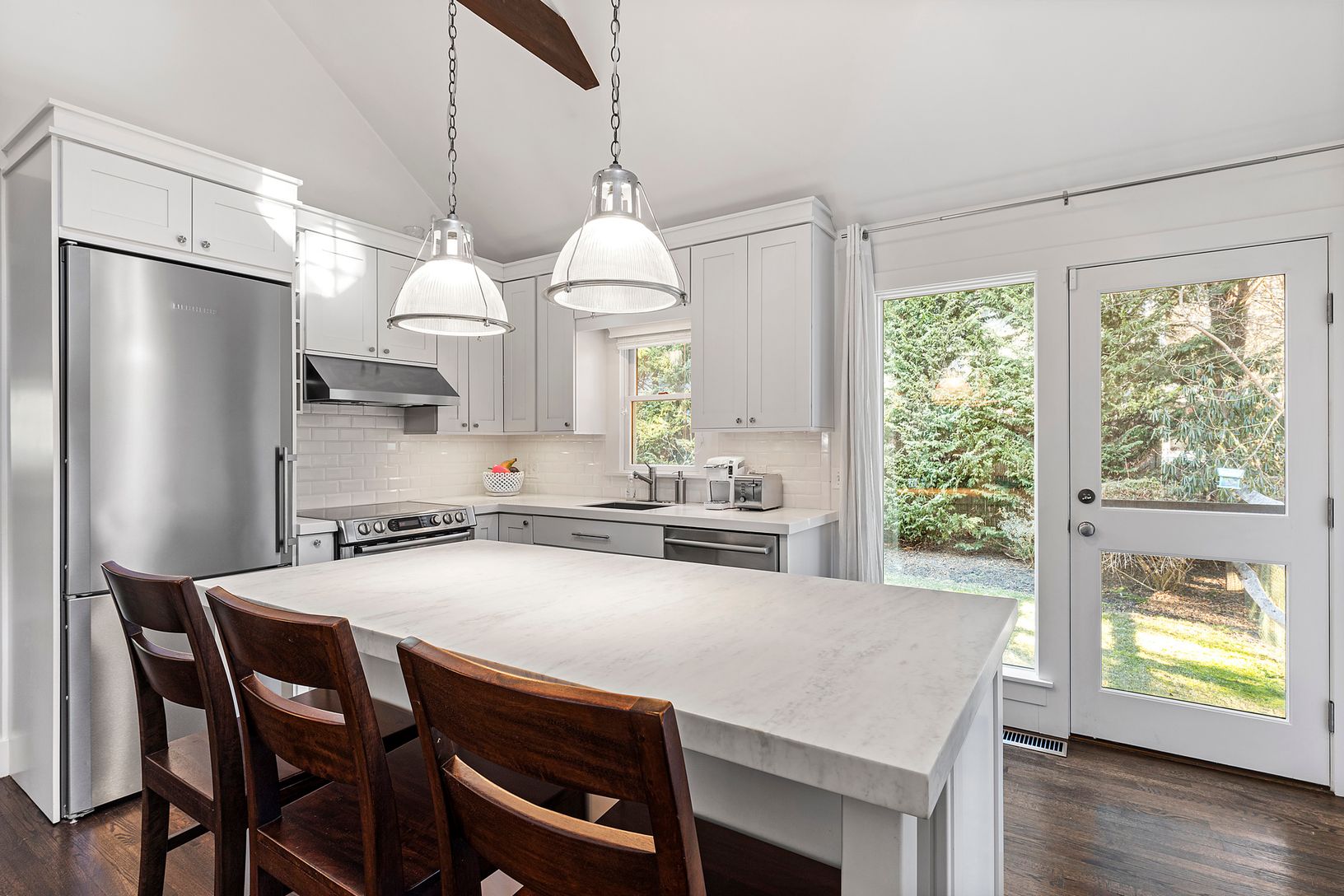  Sparkling Kitchen
