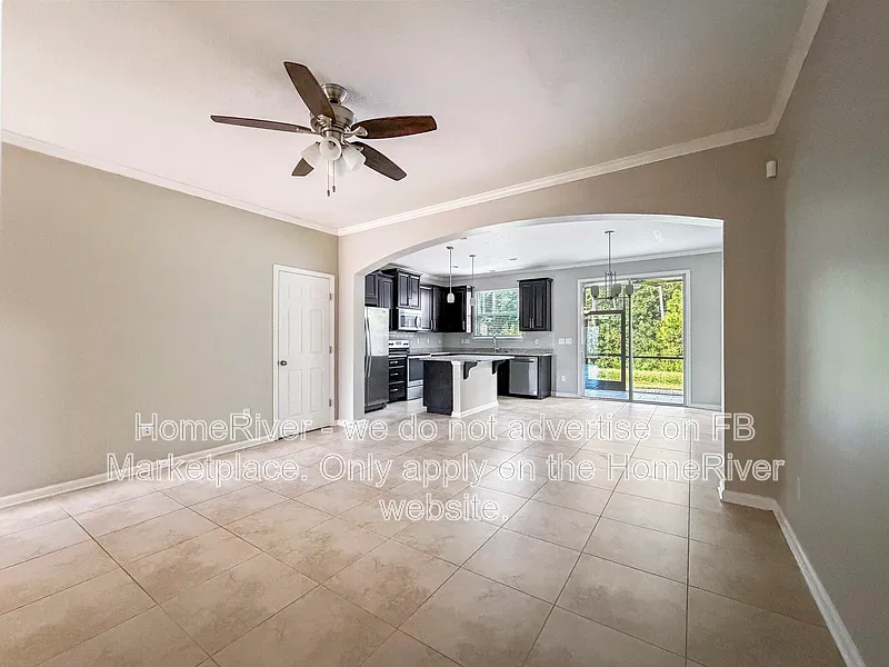 3 bed, 2.5 bath, 1591 sqft, $2,145 — Photo 3