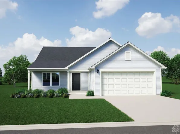 206 Meadow Dr, New Carlisle, OH 45344