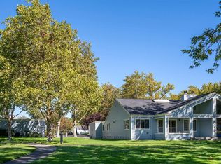 9492 Lakewood Drive, Windsor, CA 95492