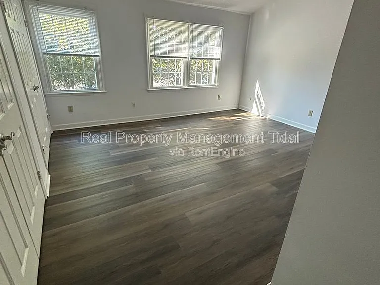 610 Guy Ln — Photo 19