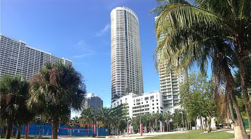 1st image of 1750 N Bayshore Dr APT 1914