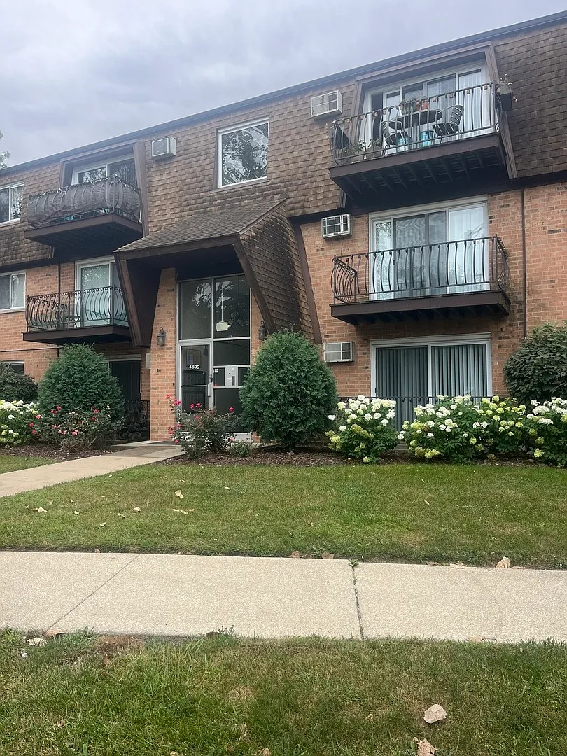 2 bed, 750 sqft, $1,675 — Photo 1
