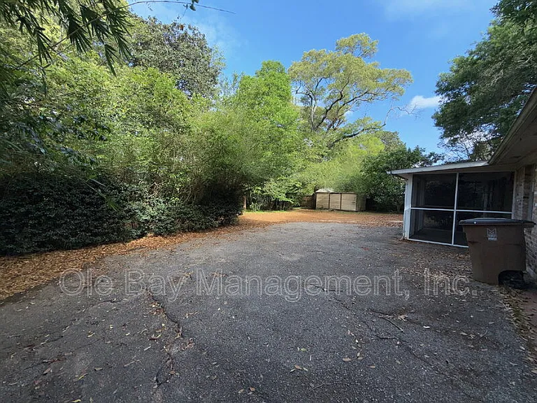 2016 Cathedral Way — Photo 11