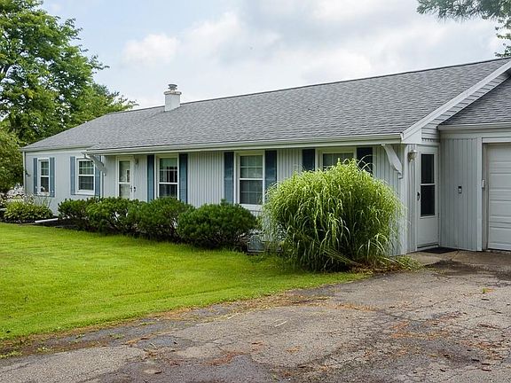 3rd image of 5448 Pamona Dr