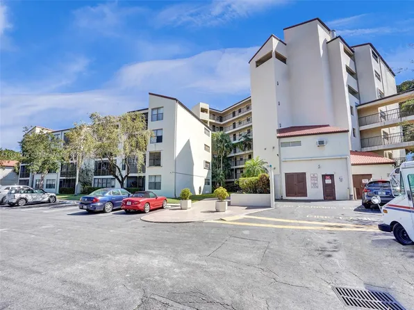 2314 S Cypress Bend Dr APT 114, Pompano Beach, FL 33069