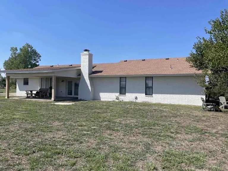 2510 S Banner Rd — Photo 2