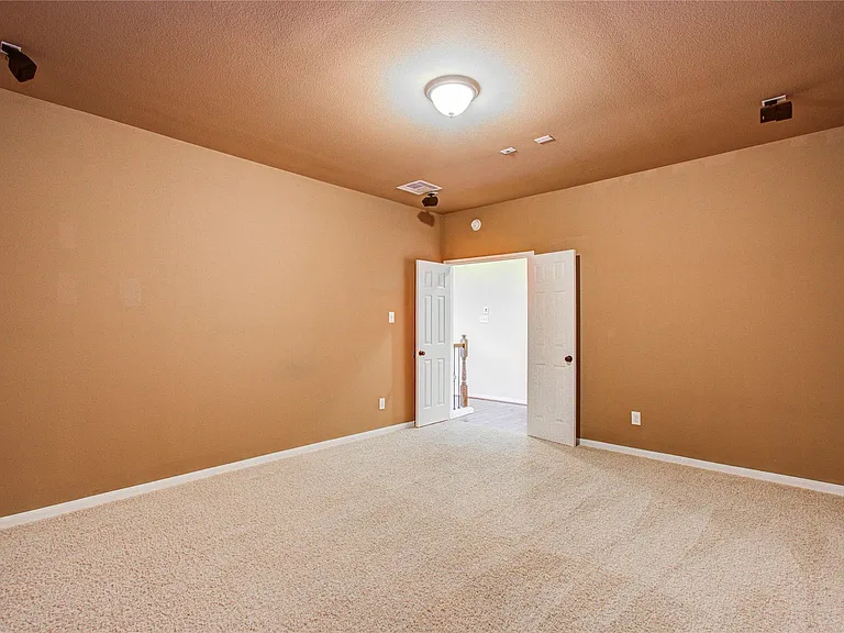 28666 Pleasant Forest Dr — Photo 46