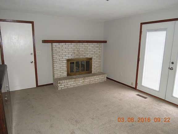 3rd image of 7519 Valley Meadows Dr