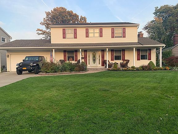 2nd image of 161 Willow Green Dr
