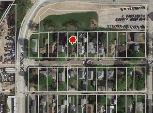 4130 R St, Omaha, NE 68107