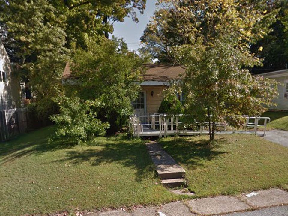1st image of 425 Carver Dr