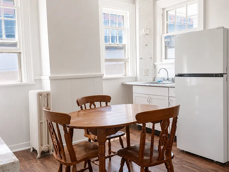 823 Columbia St #2 — Photo 7
