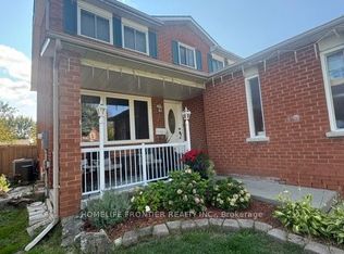 30 Gatesgill St, Brampton, ON L6X3T2