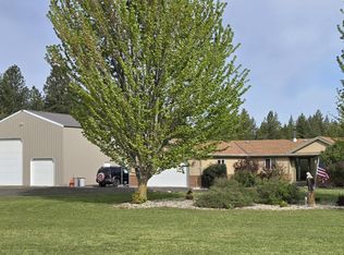 27601 N Scotts Ridge Ln, Chattaroy, WA 99003