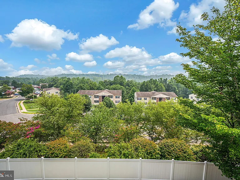 75 Fern Oak Cir #303 — Photo 21