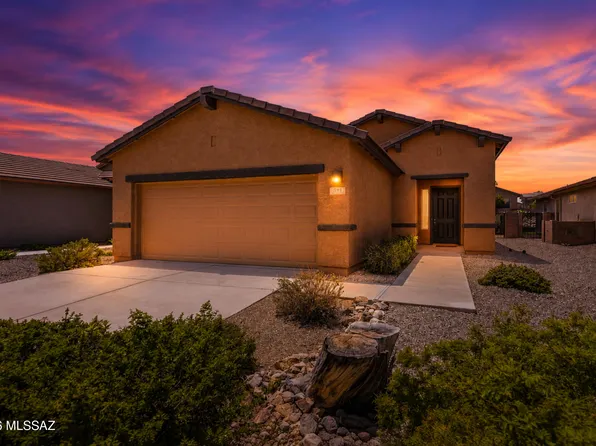 591 N Tunitcha Dr, Green Valley, AZ 85614