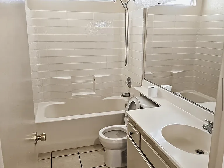 13987 El Cajon Dr — Photo 16