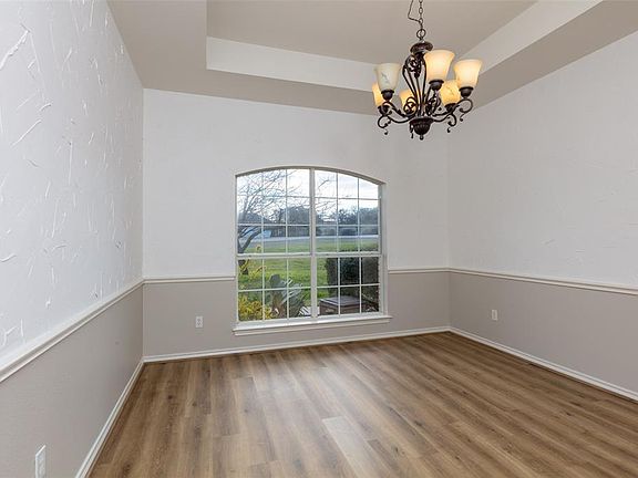 3rd image of 223 Highland Dr