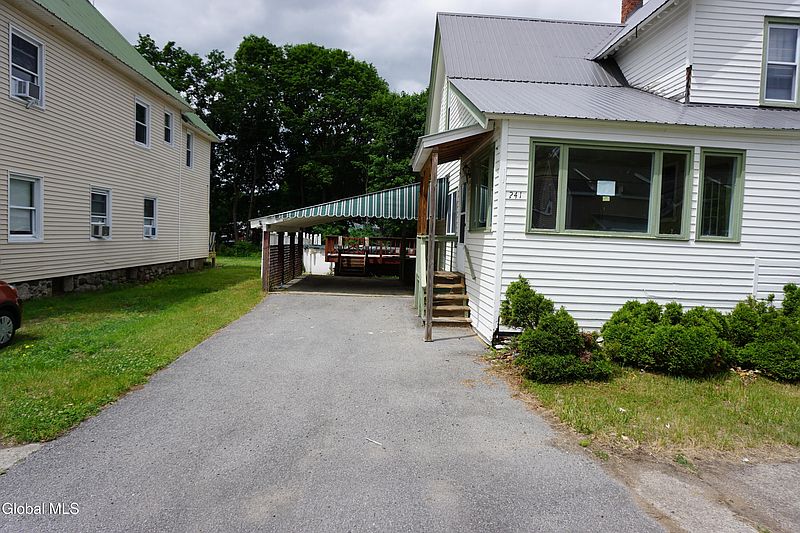 3rd image of 241 N 2nd Street