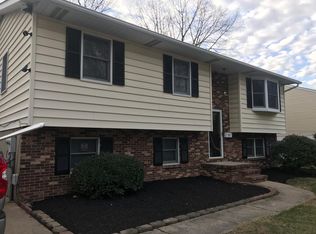 557 Old Stage Rd, Glen Burnie, MD 21061