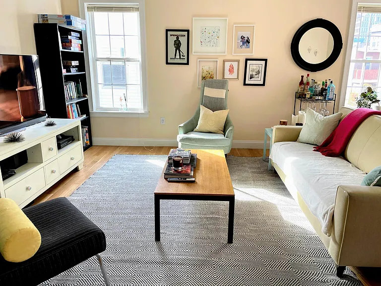 202 Green St #3 — Photo 2
