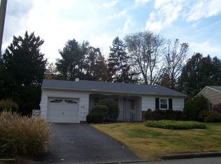 7 Brian Ct, Toms River, NJ