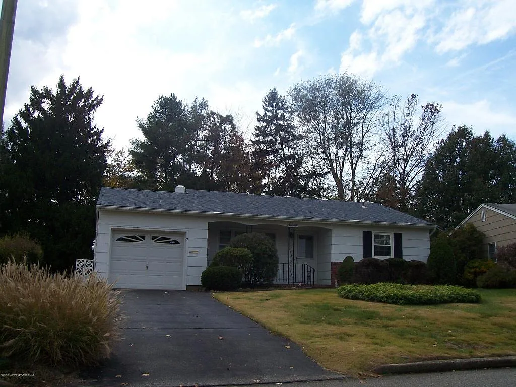 7 Brian Ct photo 1