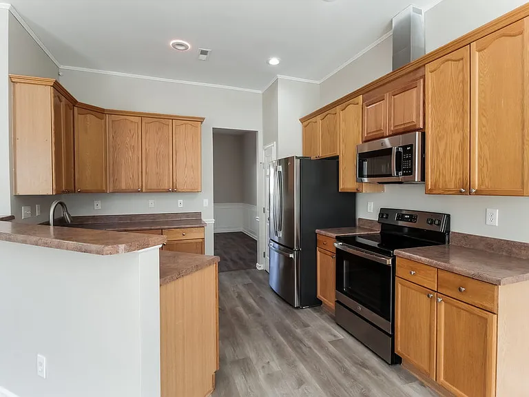 1001 Andrea Pl — Photo 6