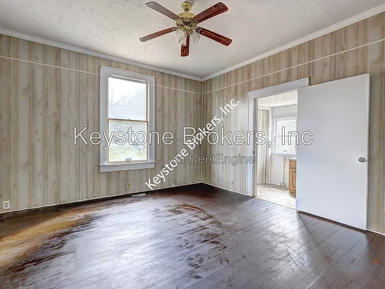1282 Baker Dr — Photo 7