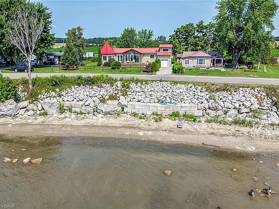 4th image of 817 Lakeshore Rd