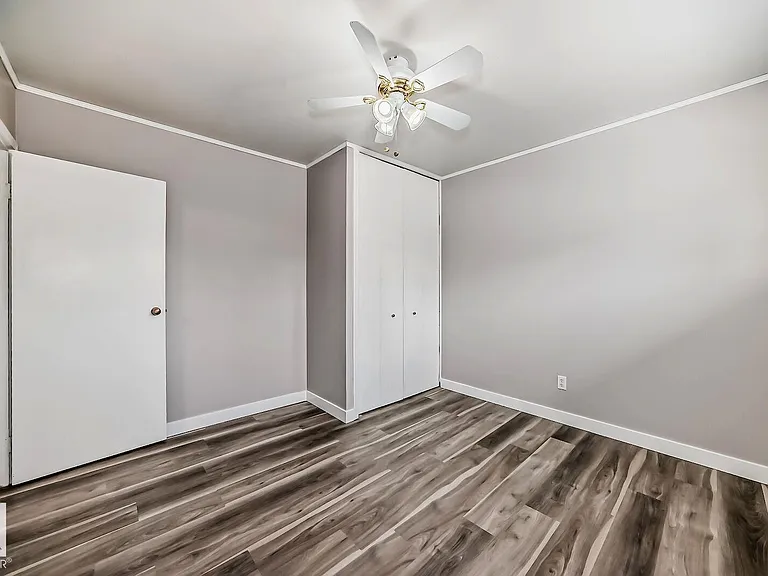 37 Sheridan Dr — Photo 16