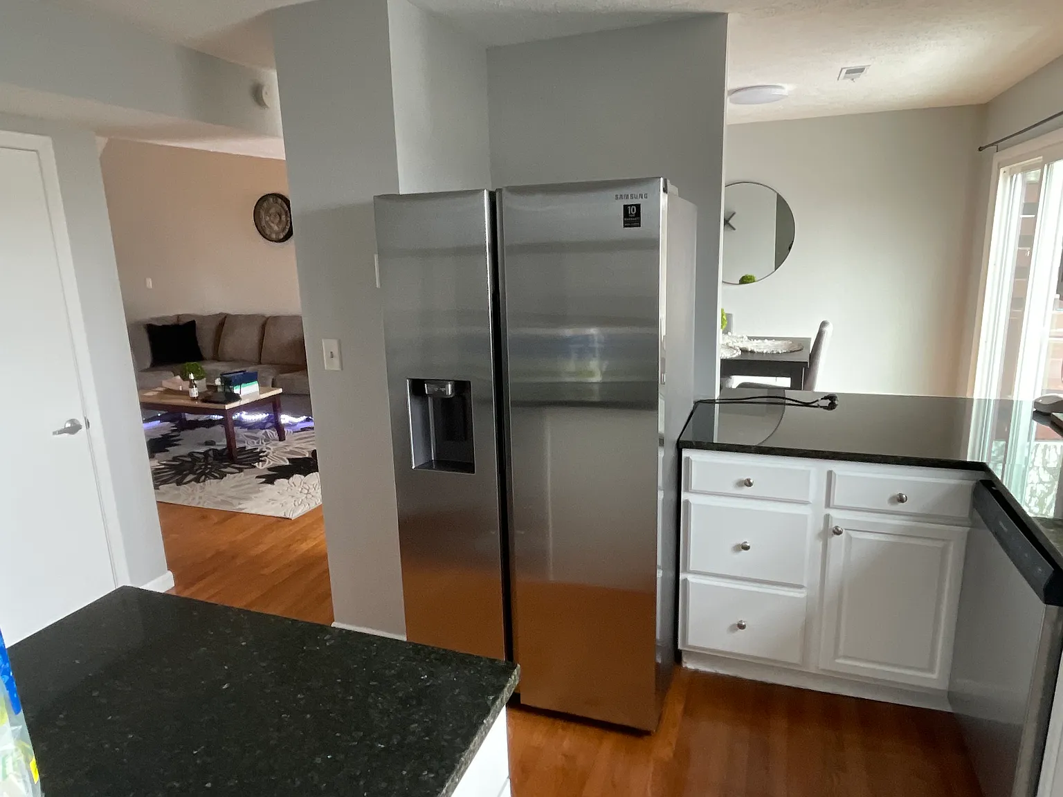 2 bed, 1000 sqft, $1,750 — Photo 4