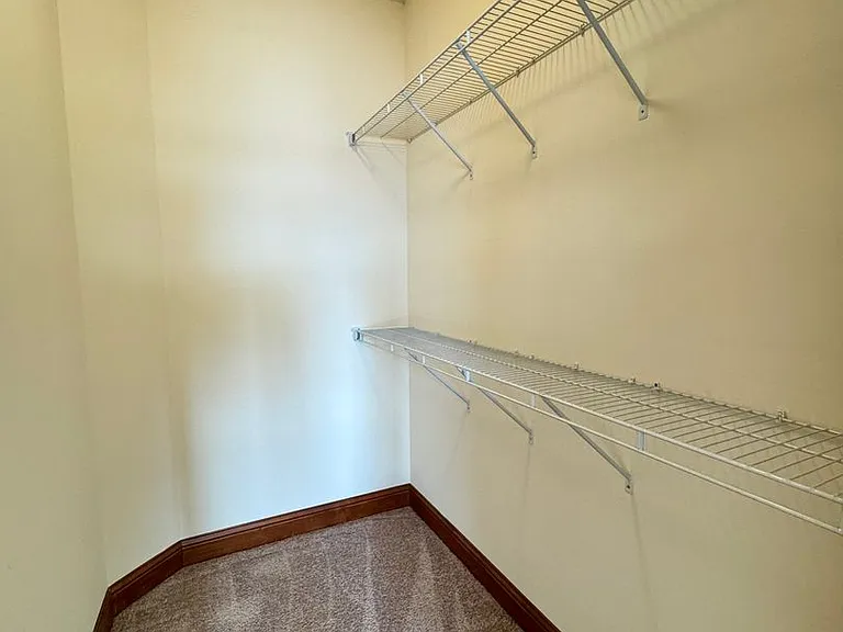 Eagle View Luxury Apartments — Photo 132