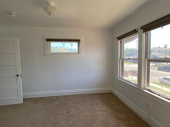 4th image of 2633 Jeffries Ave #2633