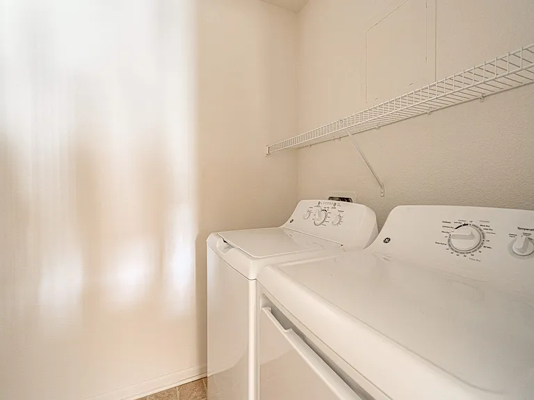 The Harbours Apartments — Photo 14